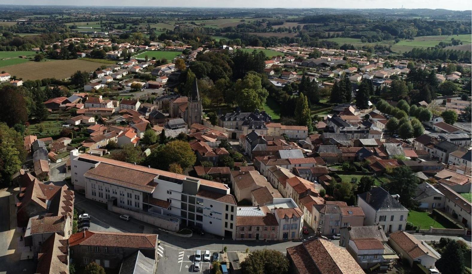 Gite Duguesclin La Flocellière المظهر الخارجي الصورة